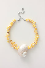Load image into Gallery viewer, Yellow Shelly Turbo Necklace