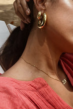 Load image into Gallery viewer, Nerea Hoop Earrings (gold)