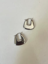 Load image into Gallery viewer, Chad Hoop Earrings (silver)