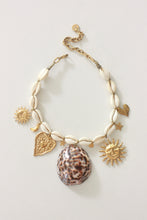 Load image into Gallery viewer, Shella Cowrie Necklace