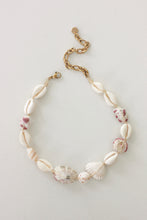 Load image into Gallery viewer, Shell Out Loud Necklace