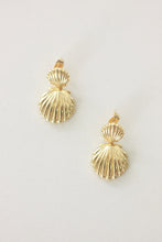 Load image into Gallery viewer, Double Shell Earrings
