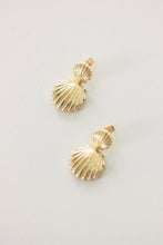 Load image into Gallery viewer, Double Shell Earrings