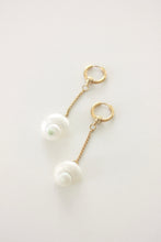 Load image into Gallery viewer, Turbo Shell Earrings
