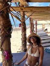 Load image into Gallery viewer, Puka Necklace