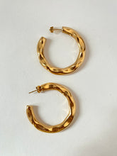 Load image into Gallery viewer, Kate Hoop Earrings