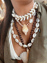 Load image into Gallery viewer, Dog Conch Necklace (small)
