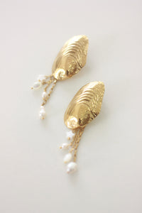 Celestial Big Oyster Earrings