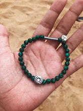 Load image into Gallery viewer, Soñar, Vivir, Amar, Reír Bracelet (Malachite beads)
