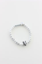 Load image into Gallery viewer, Wolf and White Howlite Bracelet