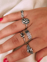Load image into Gallery viewer, Pretzel Heart 925 Sterling Silver Ring