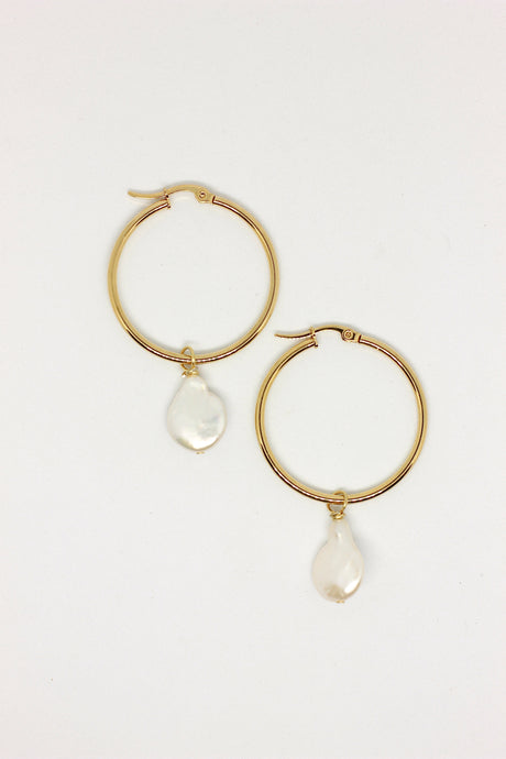 Cultured Mother of Pearl hoop earrings (gold)