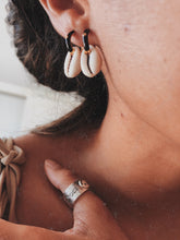 Load image into Gallery viewer, Val Earrings (black)